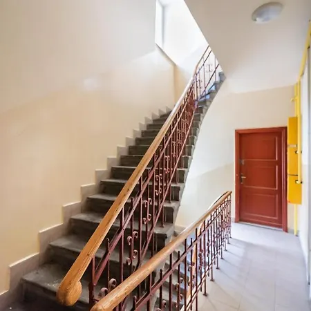 Plac Narutowicza Two-level By Bookinghost *